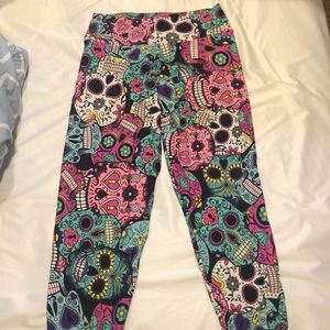 Kast sugar skulls Capri leggings, Large